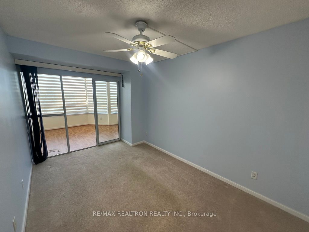 1121 Steeles Avenue W, #802