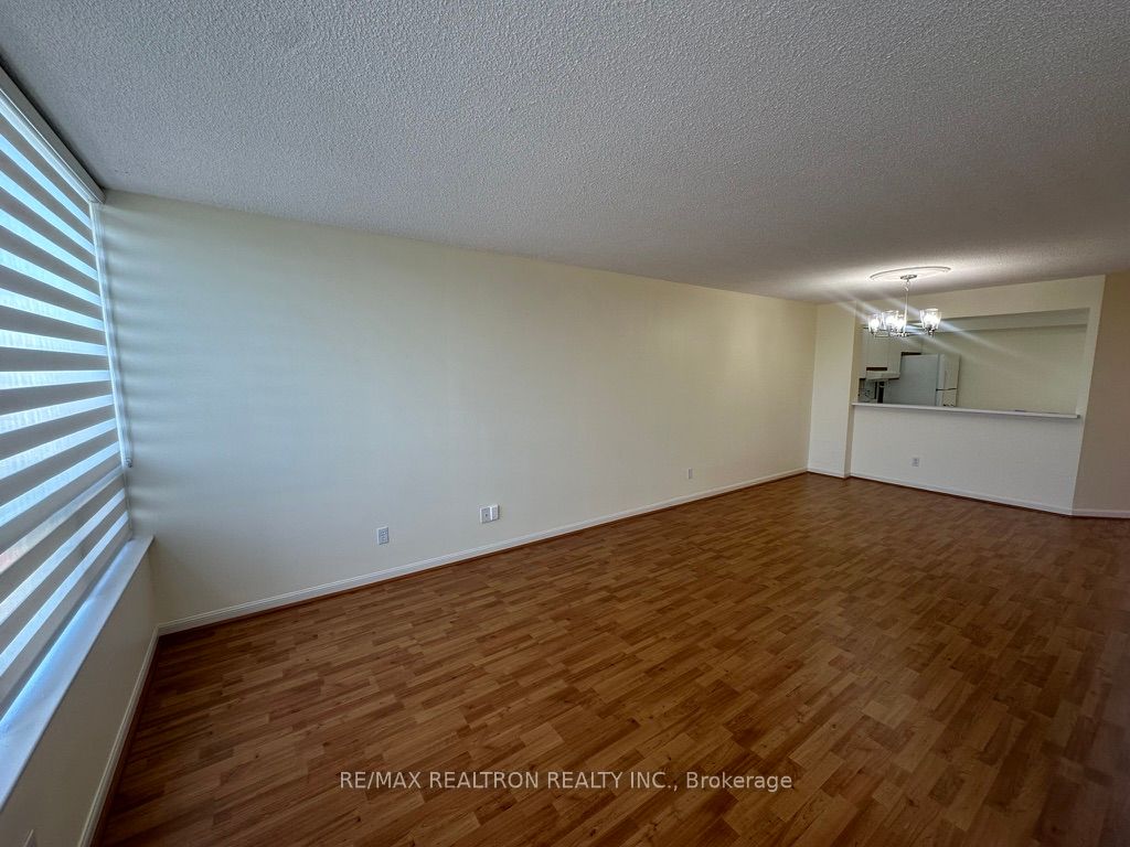 1121 Steeles Avenue W, #802