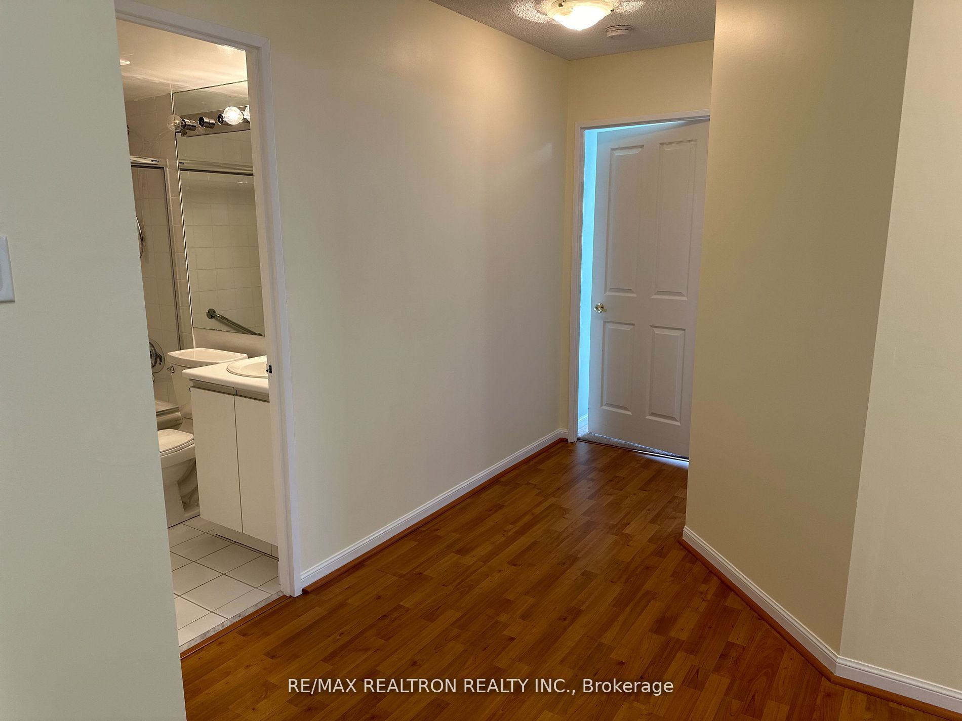 1121 Steeles Avenue W, #802