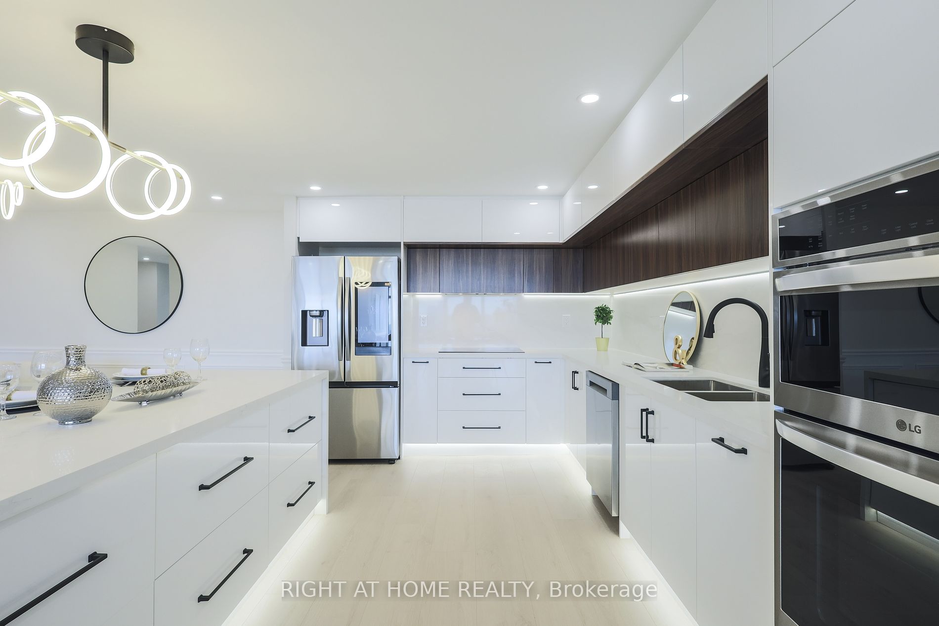 1555 Finch Ave E, #1205