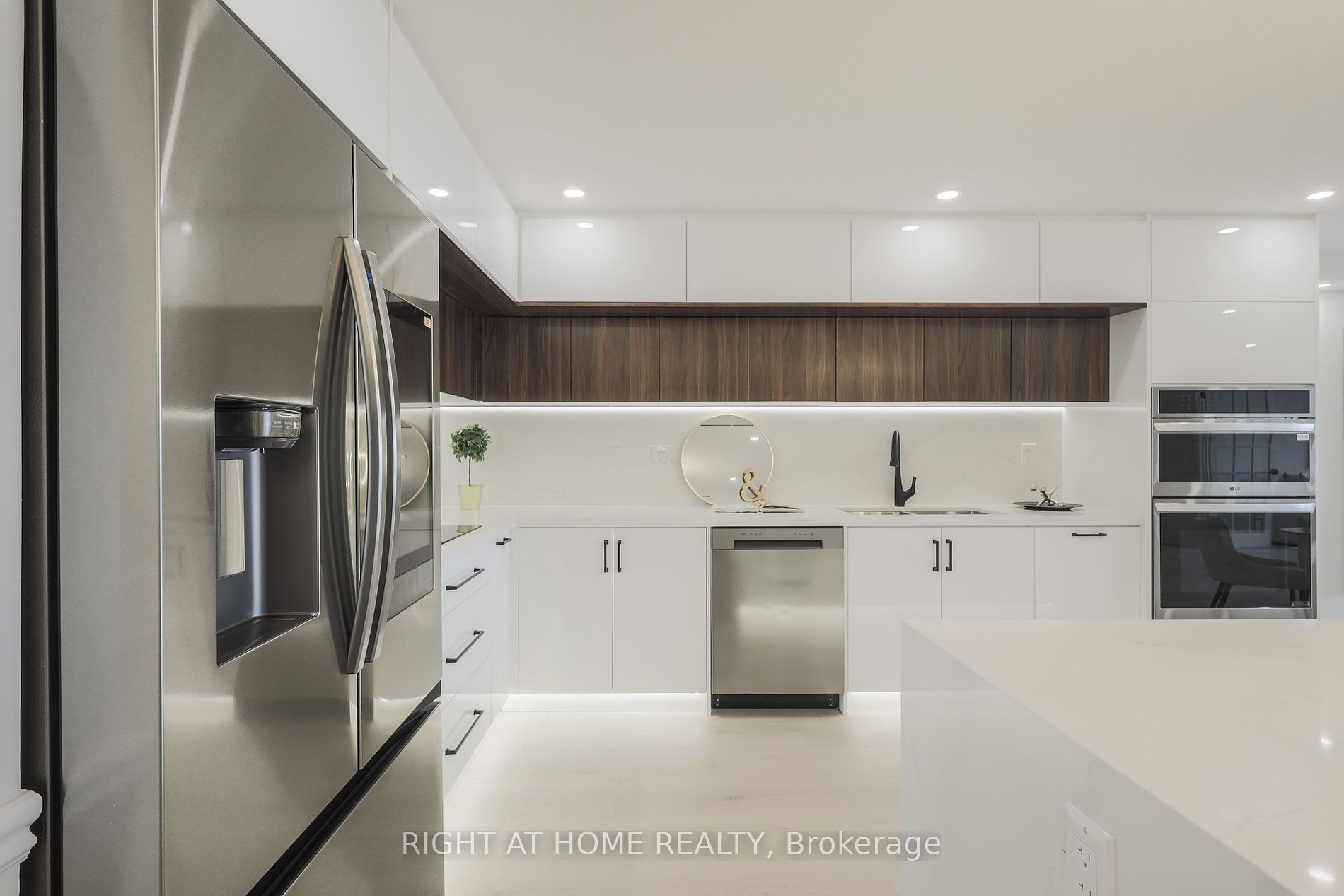 1555 Finch Ave E, #1205