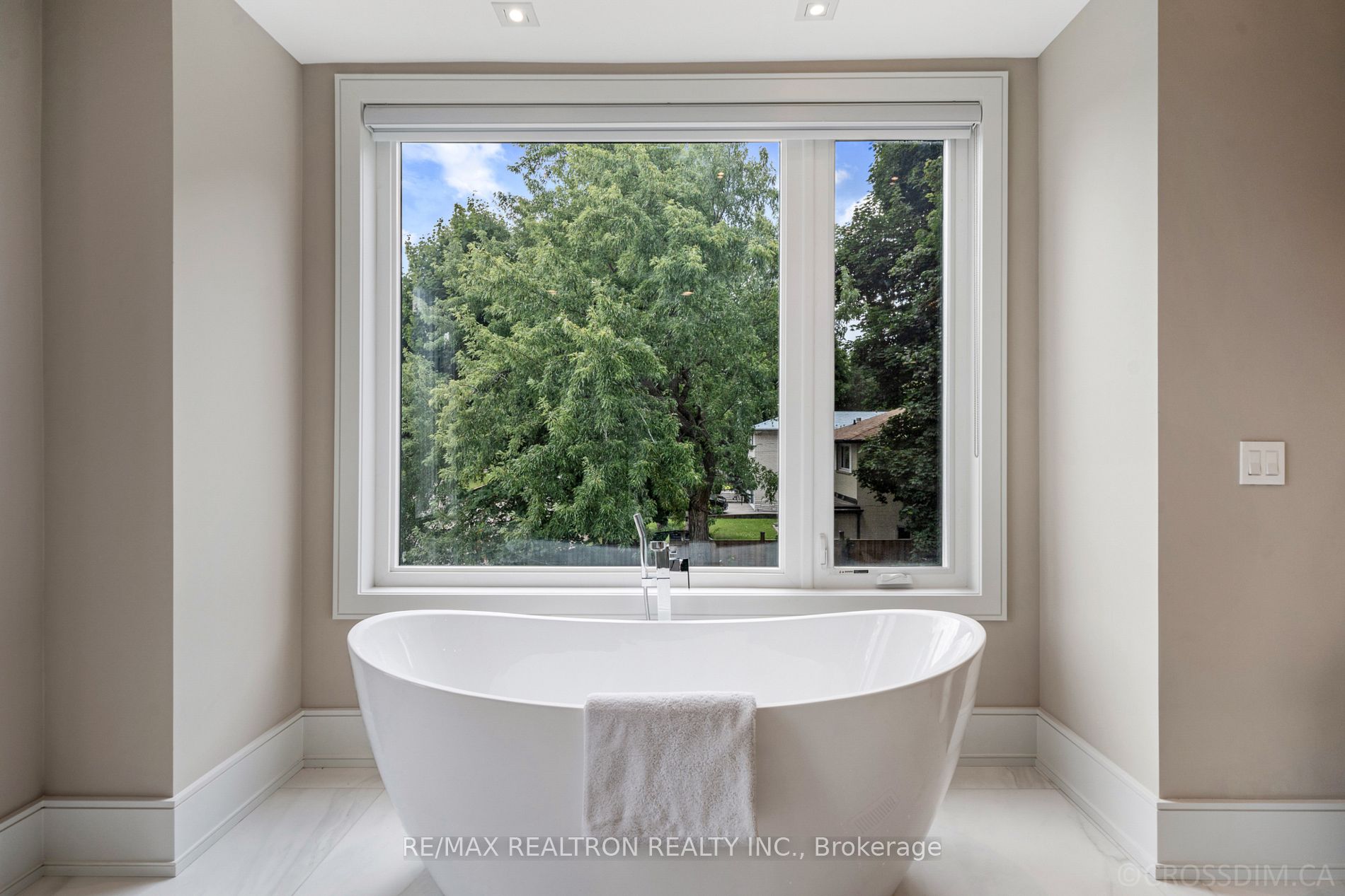 225 Northwood Dr