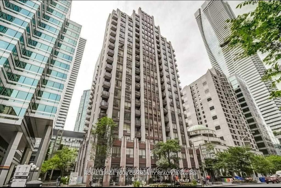 85 Bloor St E, #909