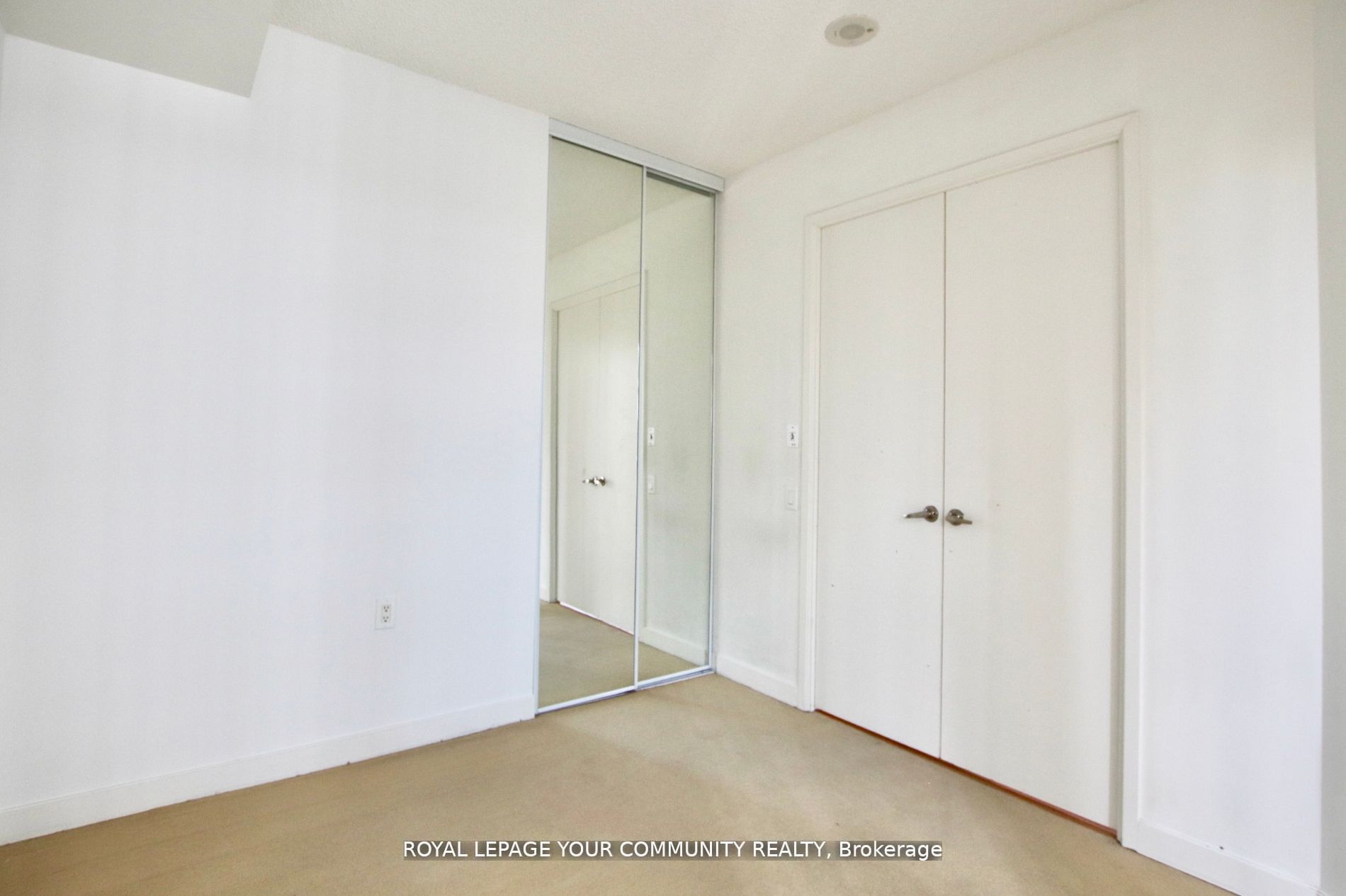 85 Bloor St E, #909