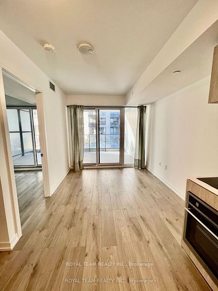 77 Shuter St, #612