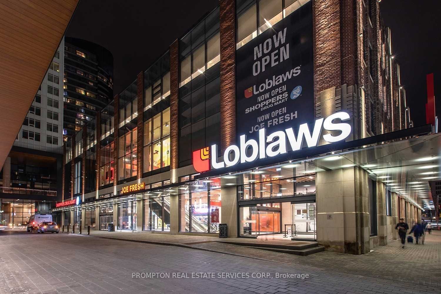 19 Bathurst Street #3716