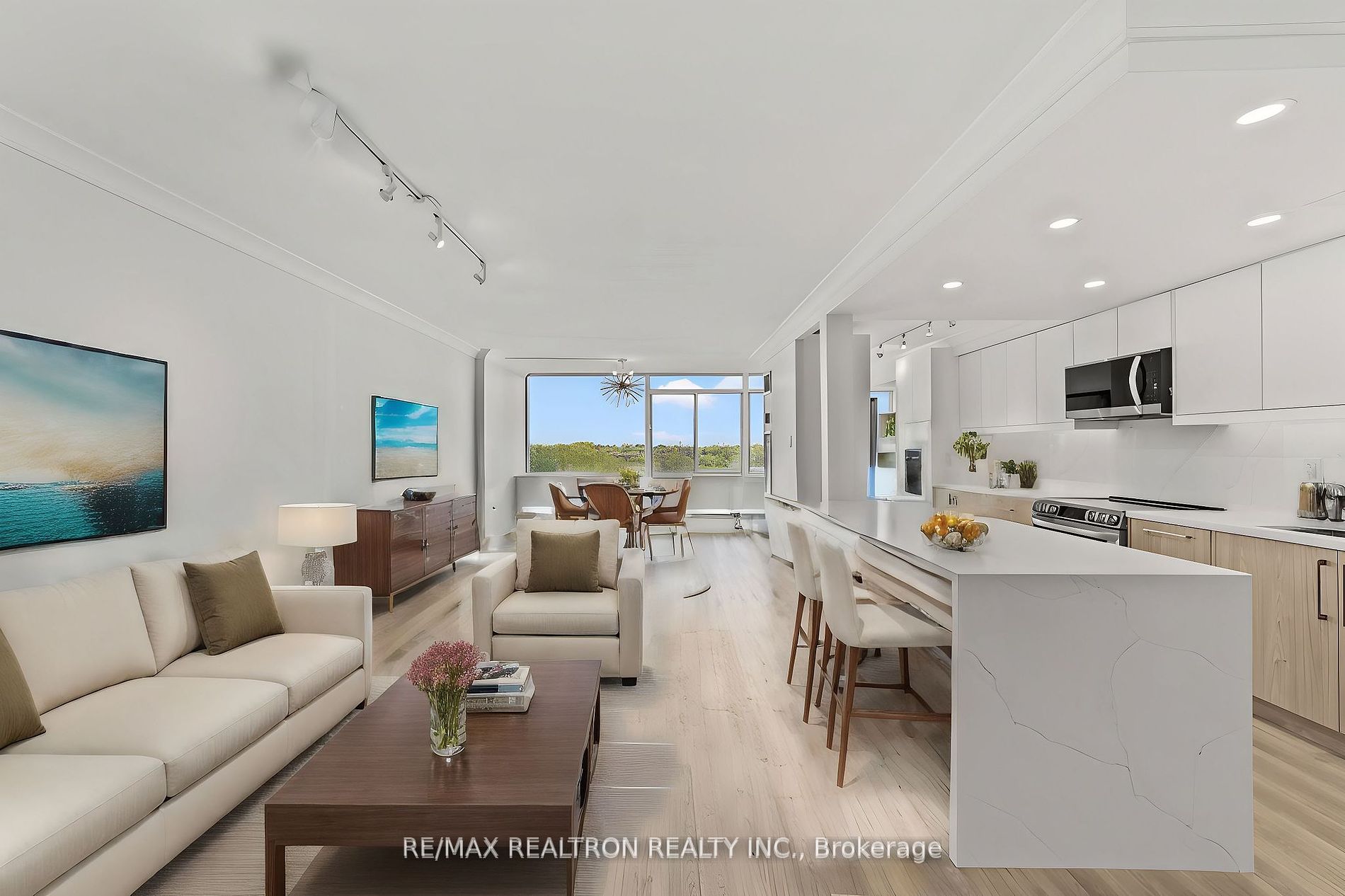3000 Bathurst St, #706