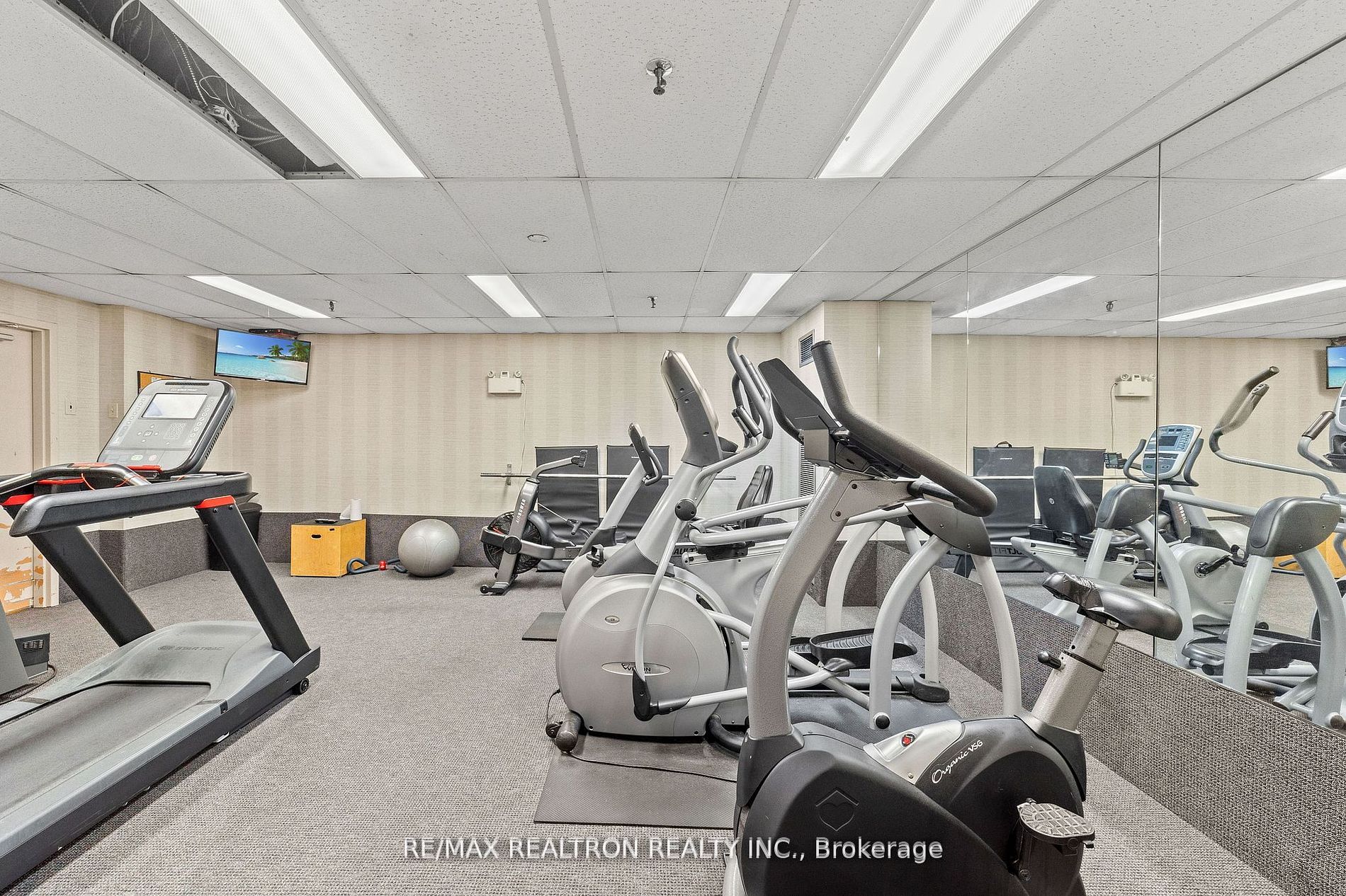 3000 Bathurst St, #706
