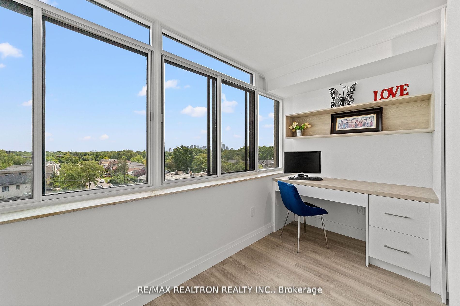 3000 Bathurst St, #706