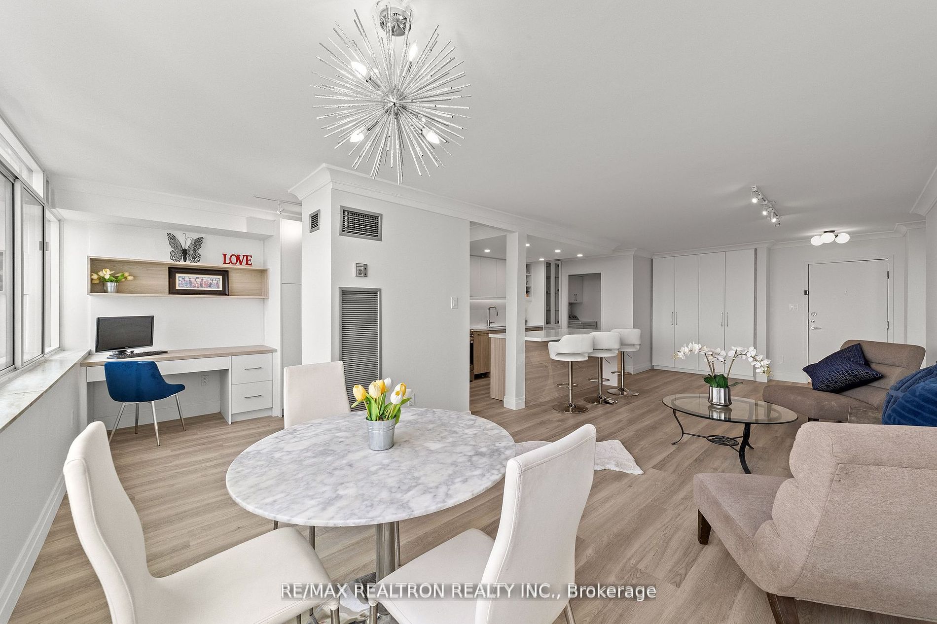 3000 Bathurst St, #706