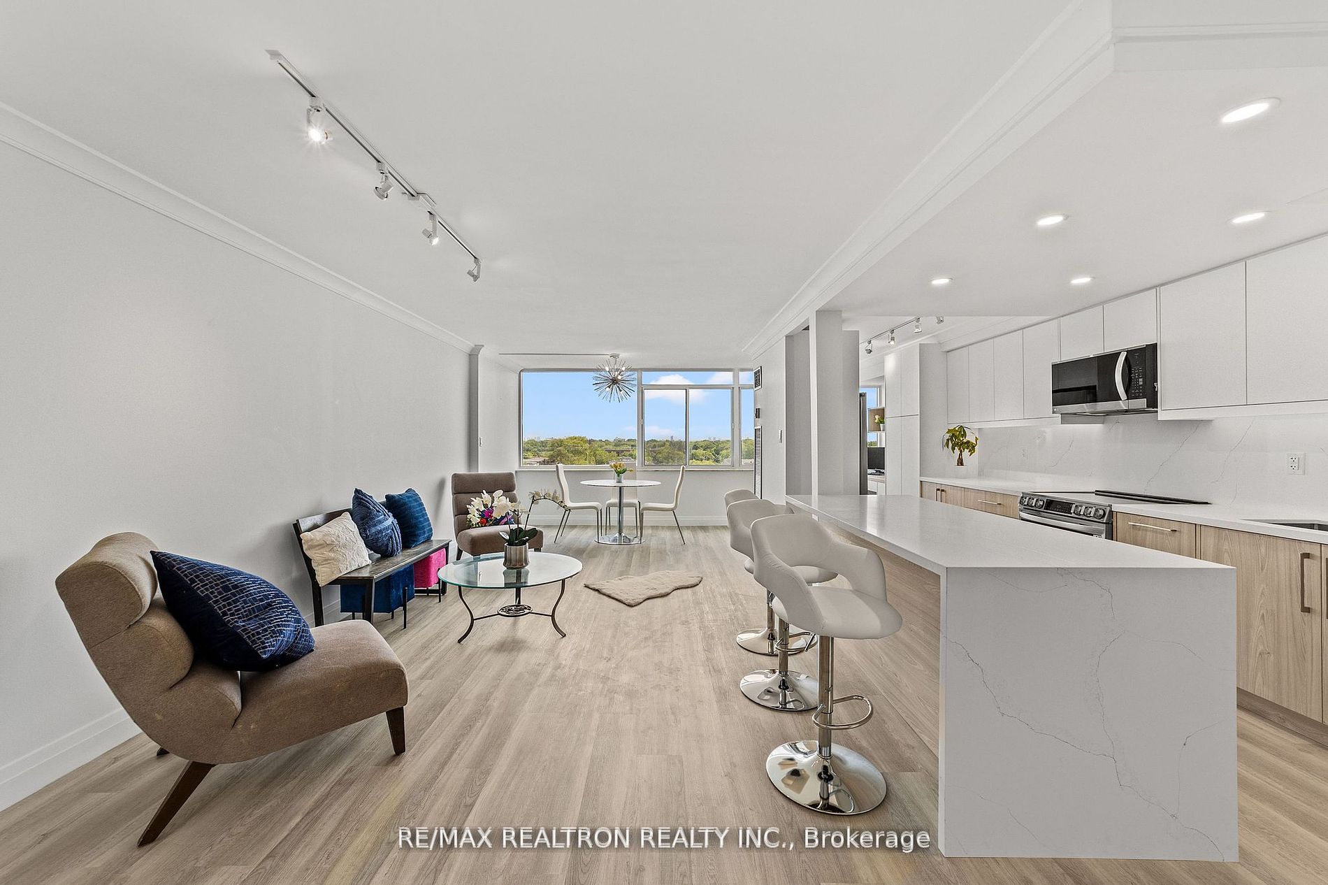 3000 Bathurst St, #706