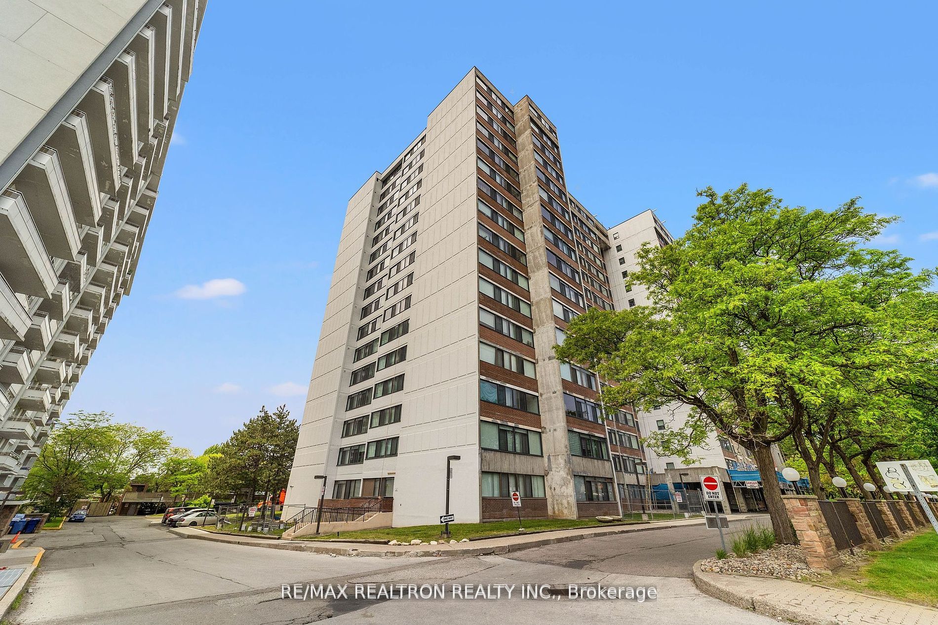 3000 Bathurst St, #706
