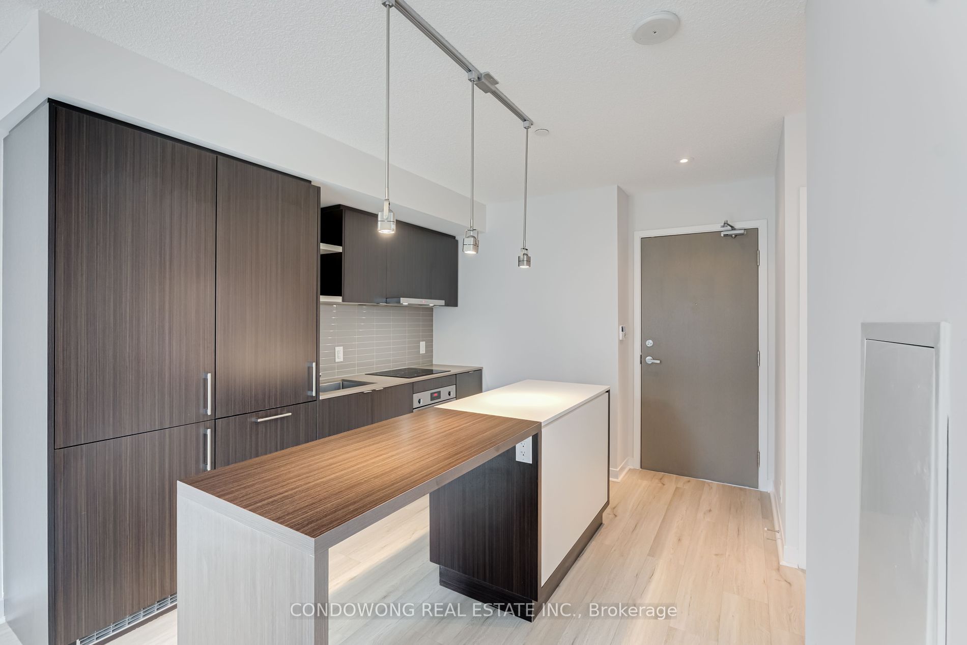 100 Harbour St, #1703