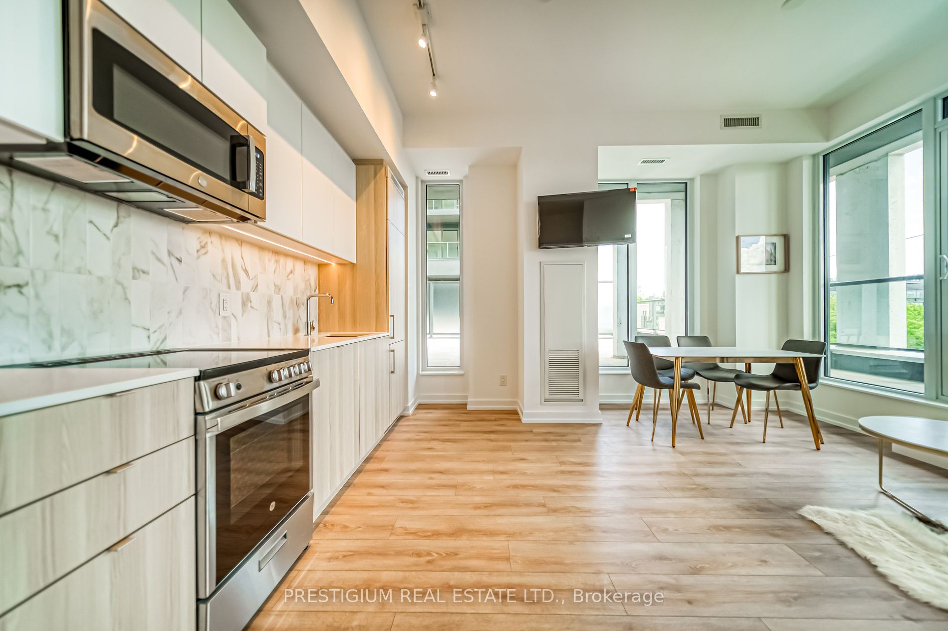 500 Dupont Street #303