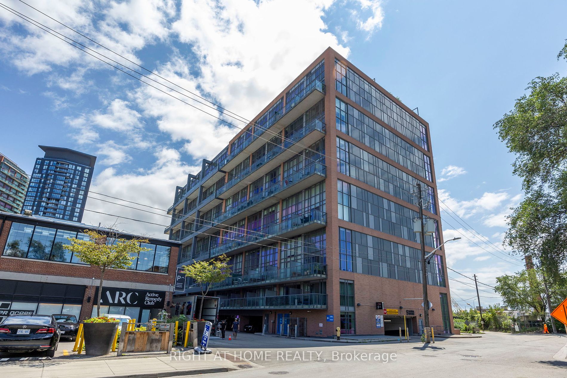 5 Hanna Avenue #426