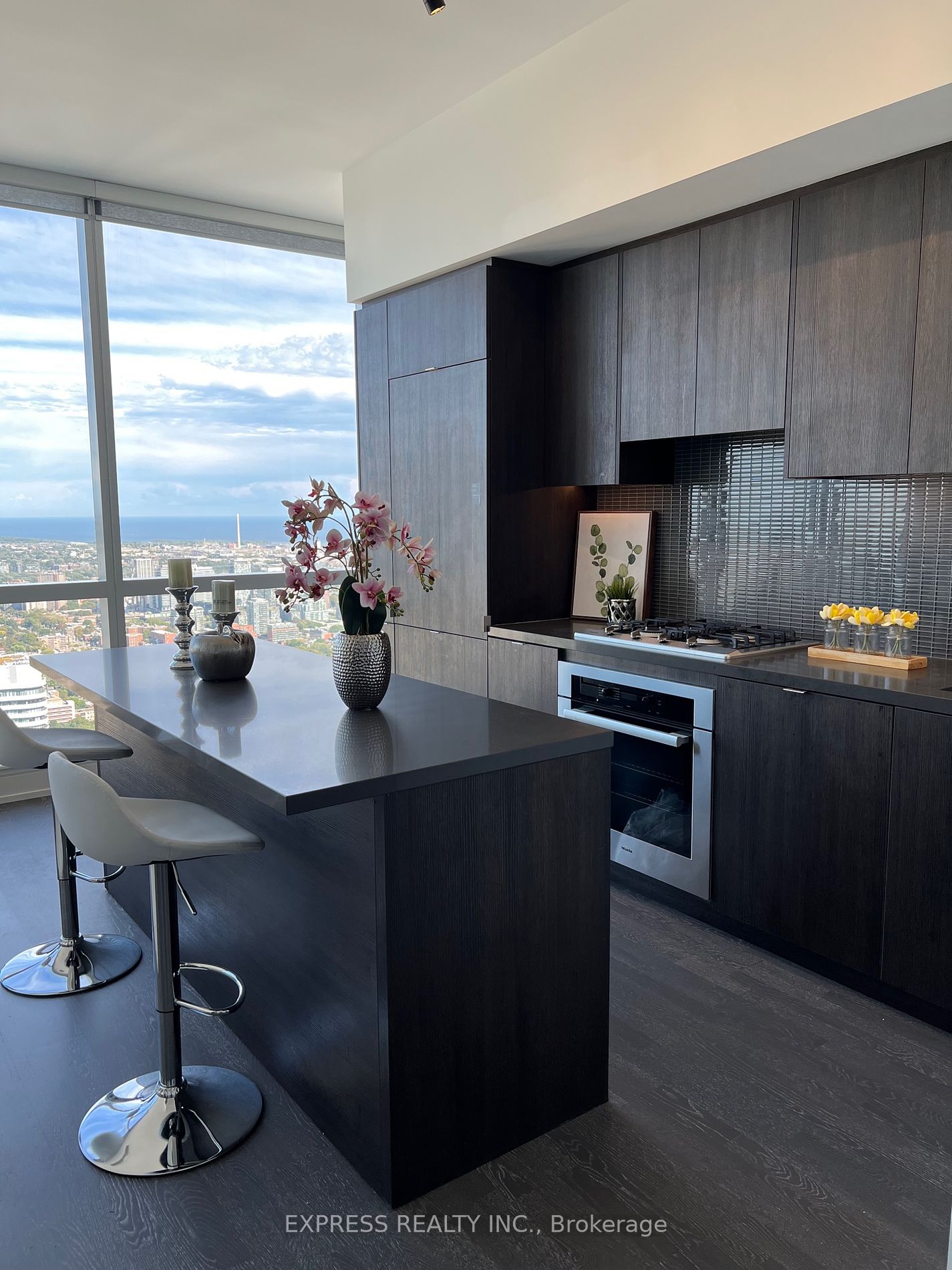 7 Grenville St, #6411