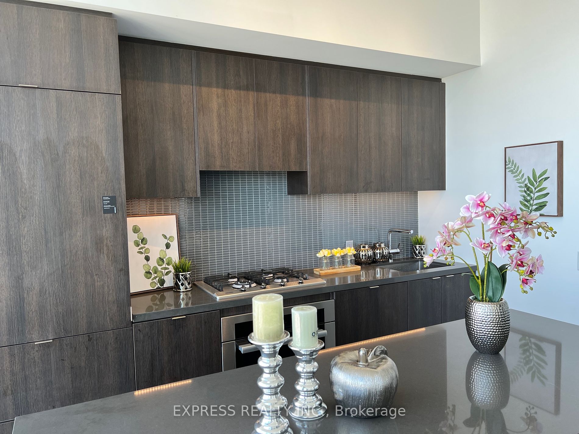 7 Grenville St, #6411