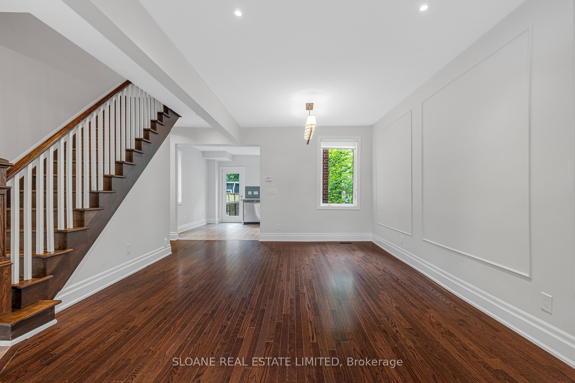 271 St Clair Avenue E
