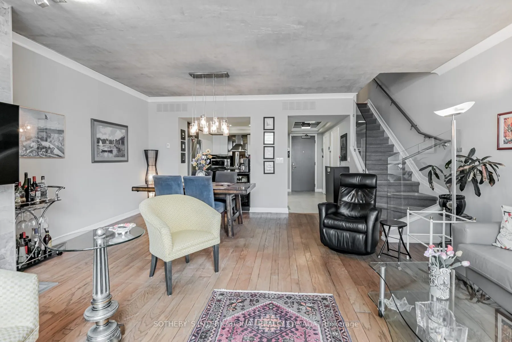 3 Duplex Ave, #108