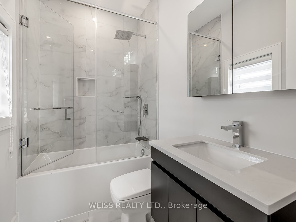 80 Charleswood Dr