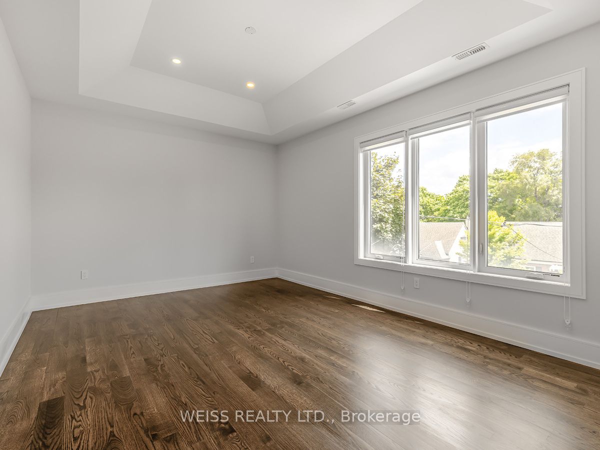 80 Charleswood Dr