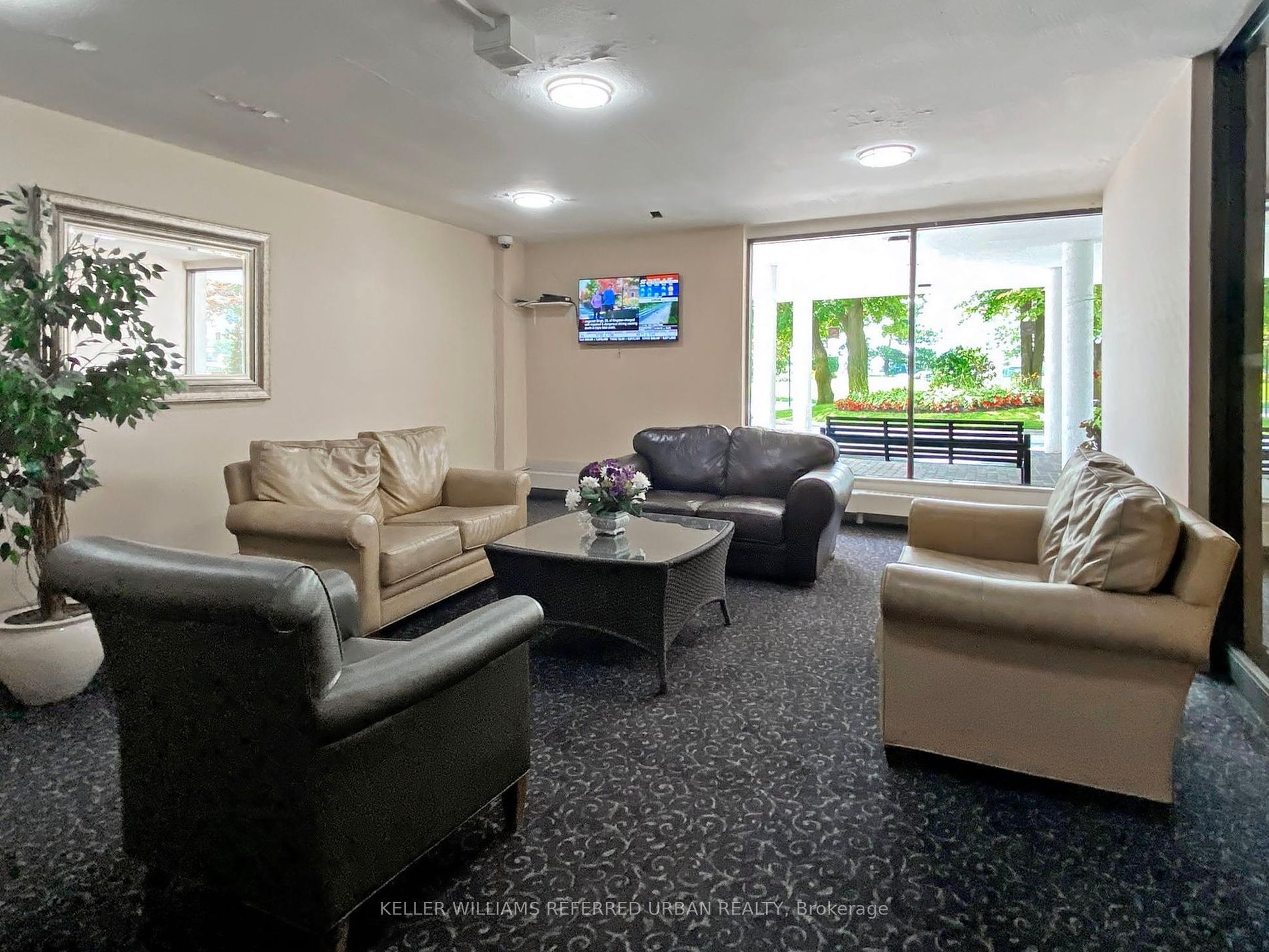 10 Parkway Forest Drive #1111