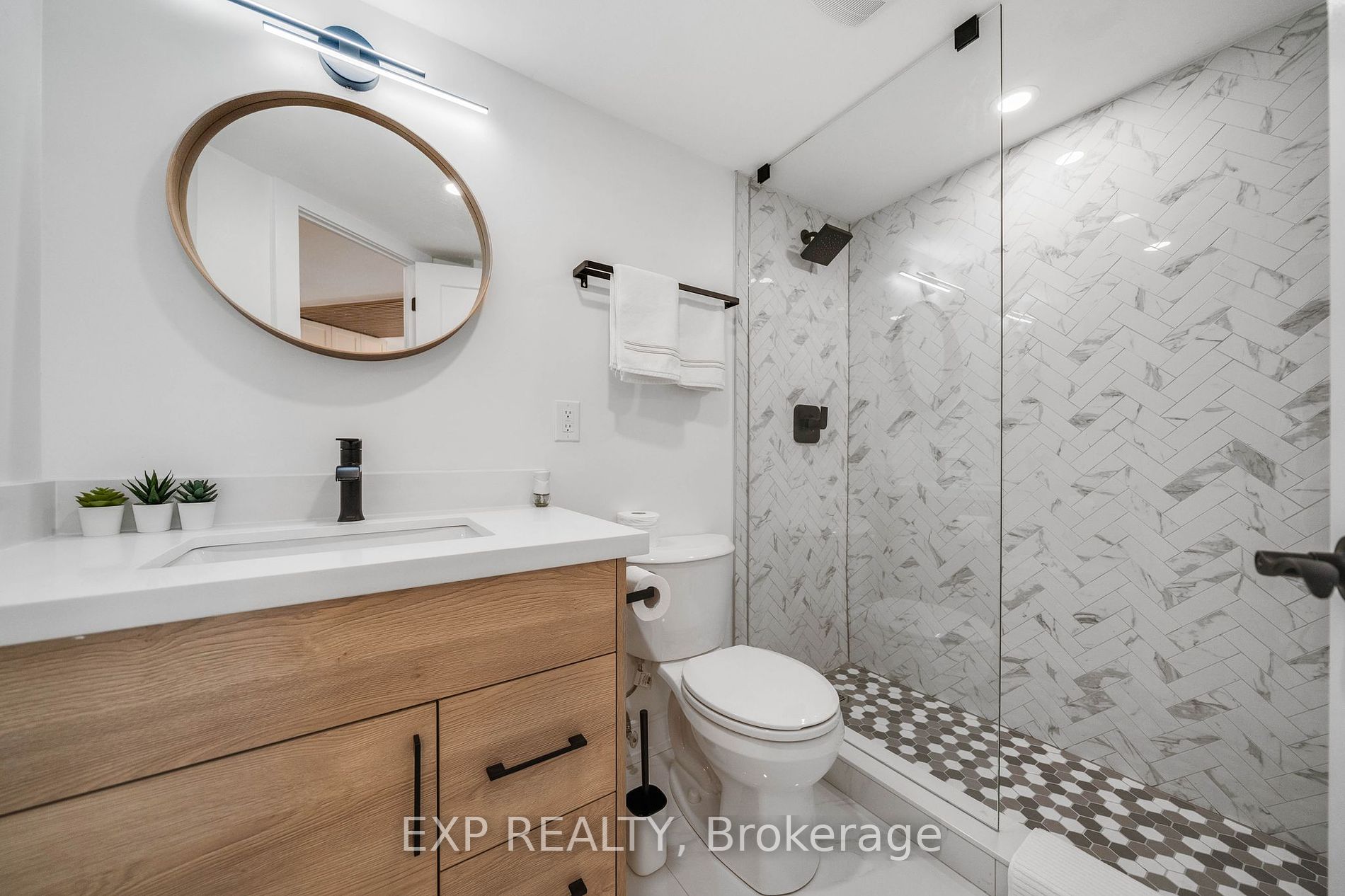 77 Maitland Pl, #1905