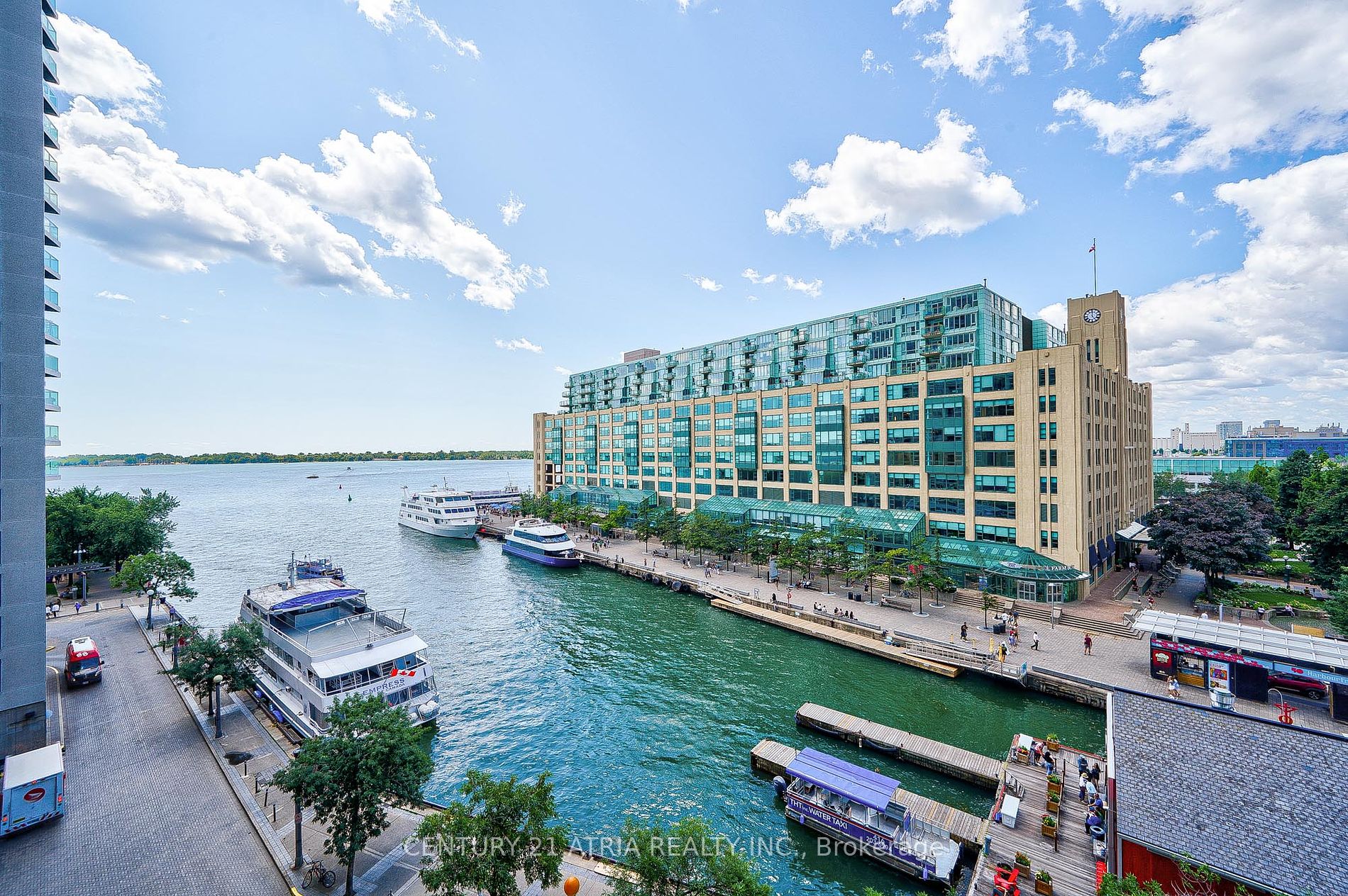 77 Harbour Sq, #811