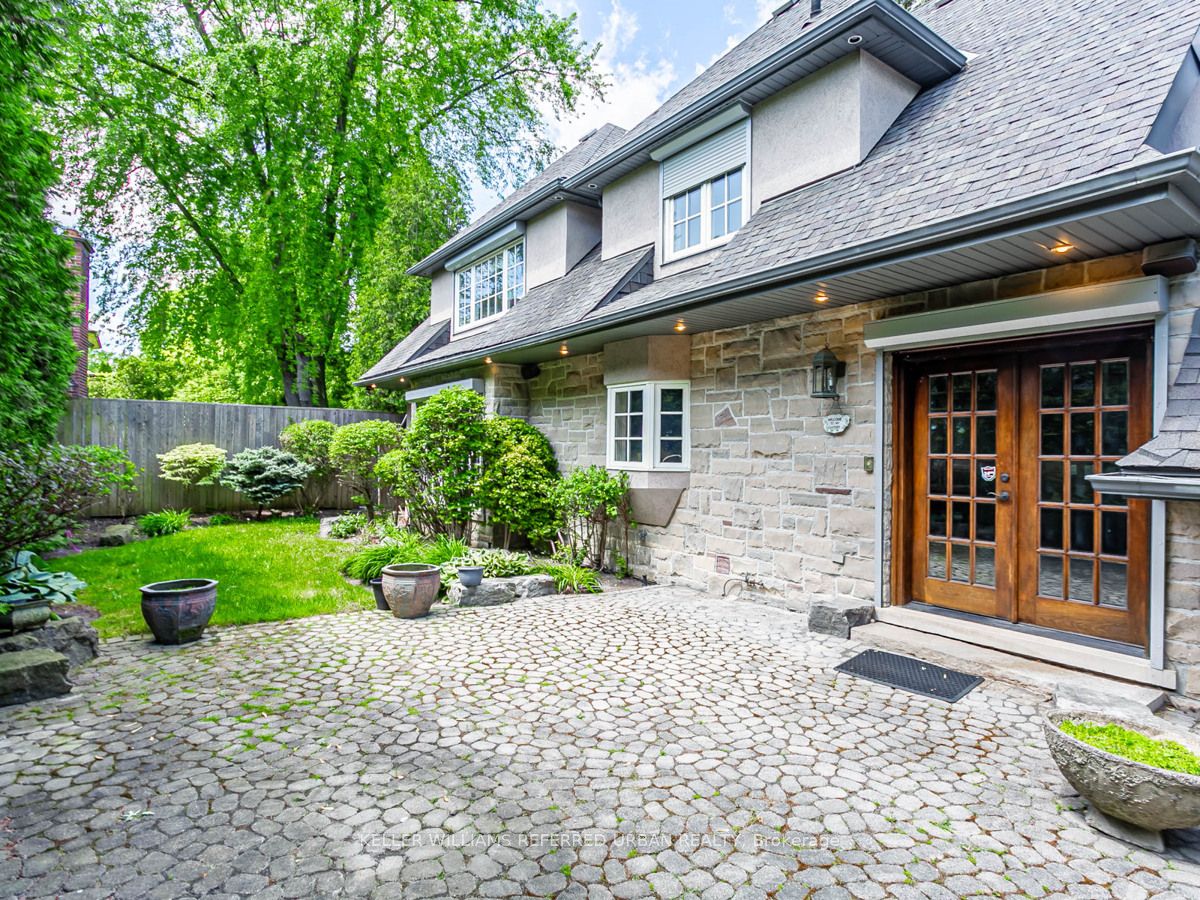 19 Forest Glen Crescent