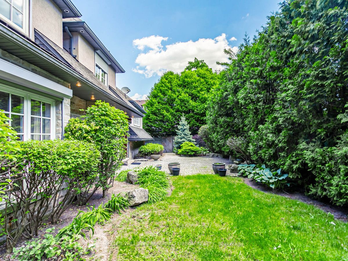 19 Forest Glen Crescent
