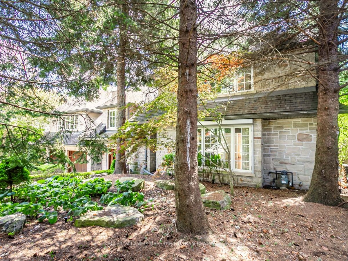 19 Forest Glen Crescent