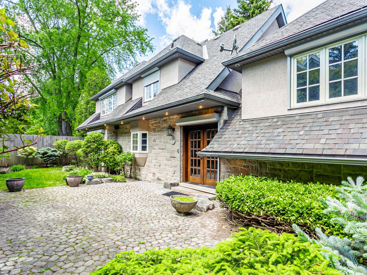 19 Forest Glen Crescent