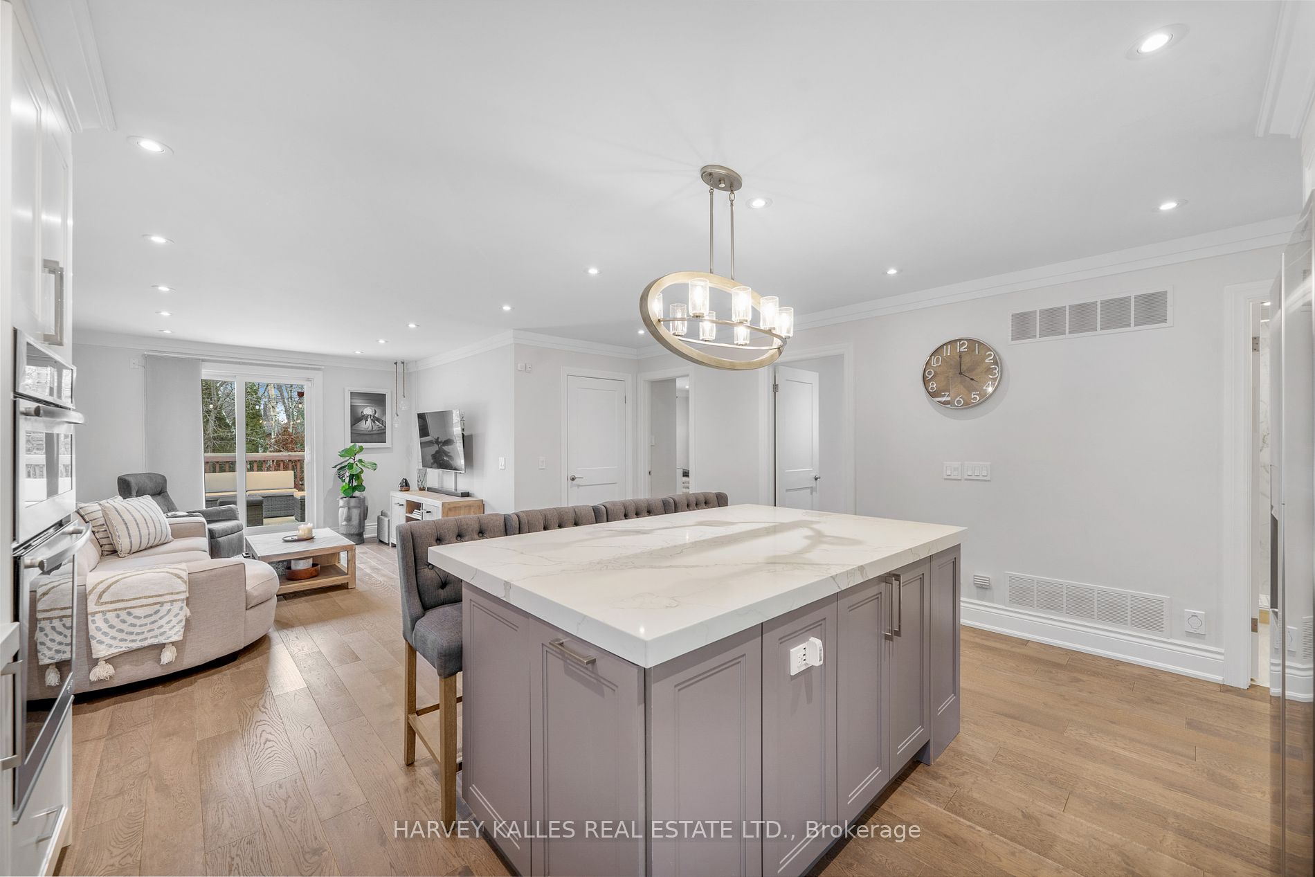 33 Madawaska Avenue