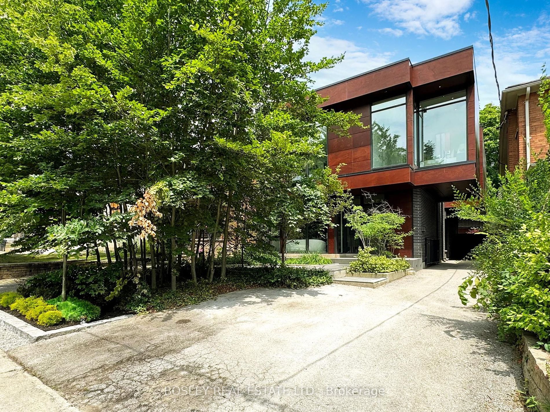 5 Braemar Avenue