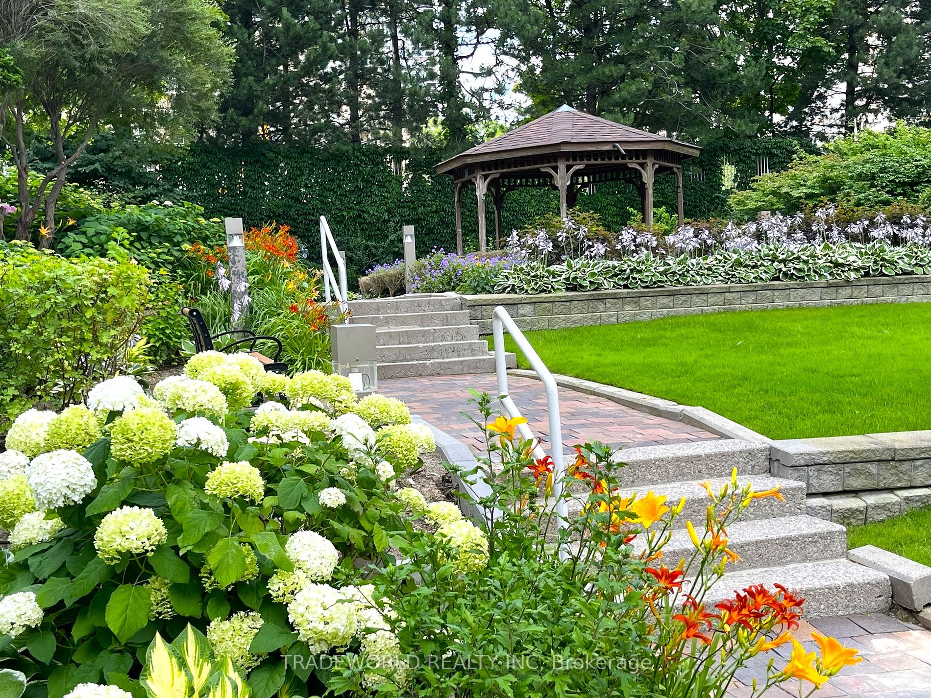 215 Wynford Drive #2307