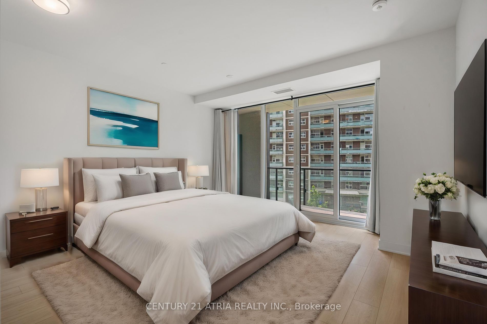 585 Bloor Street E, #320