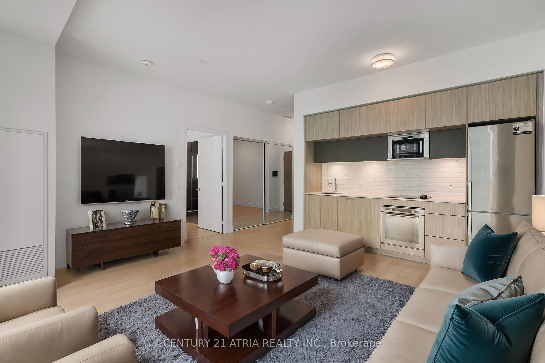 585 Bloor Street E, #320