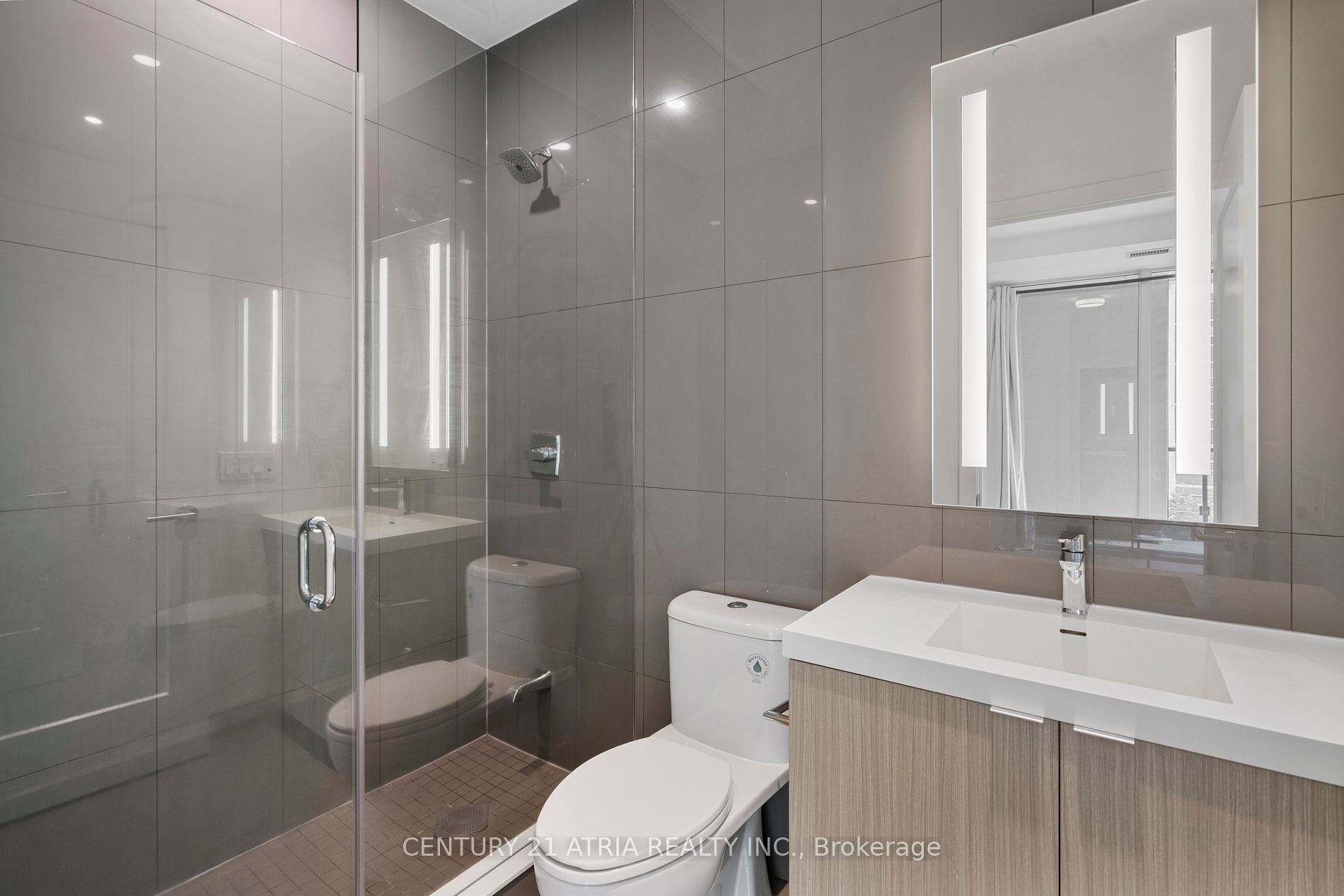 585 Bloor Street E, #320