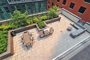 125 BLUE JAYS Way, #907