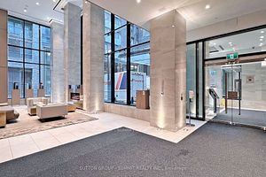 125 BLUE JAYS Way, #907