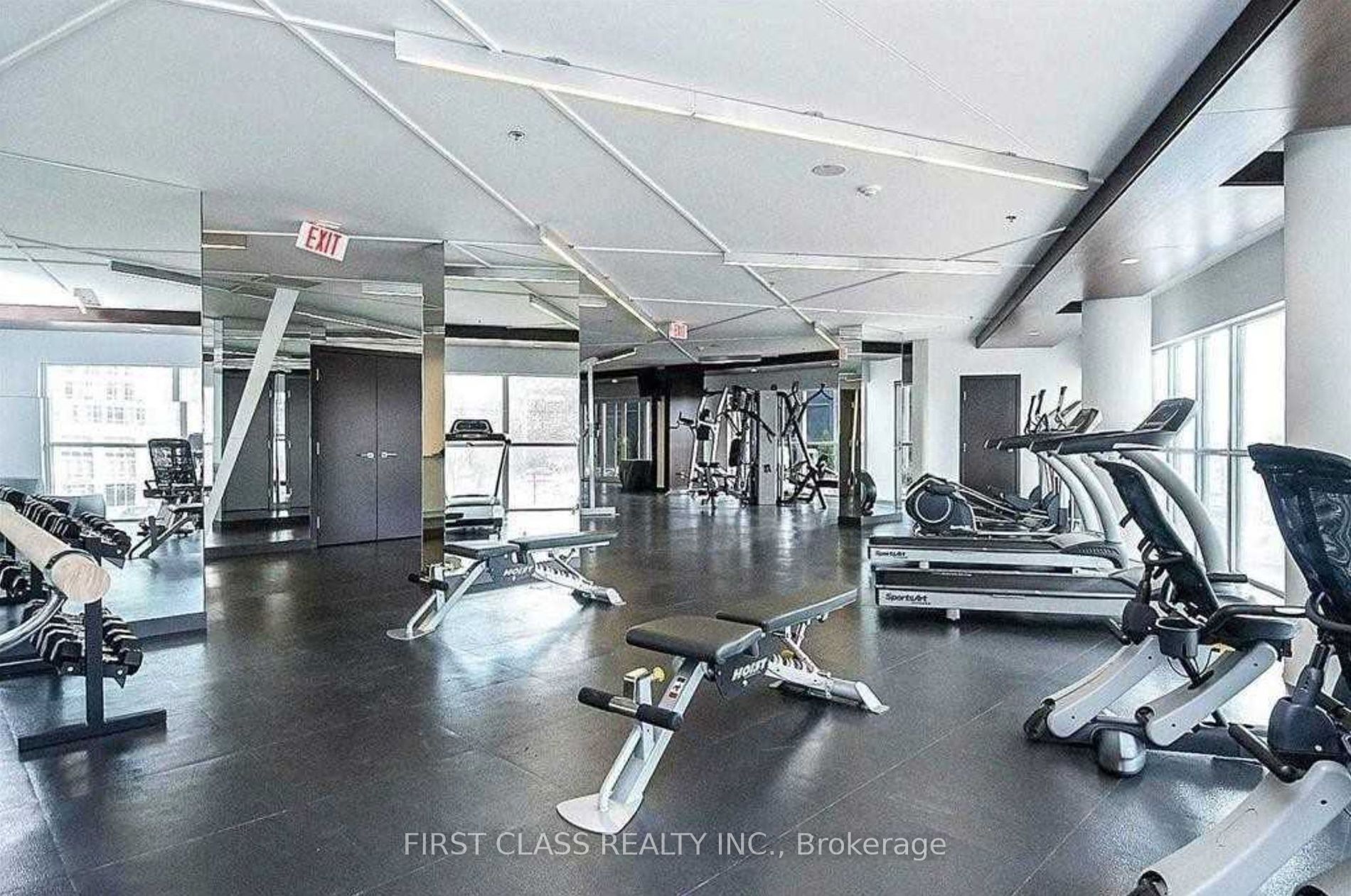 352 Front St W, #1217