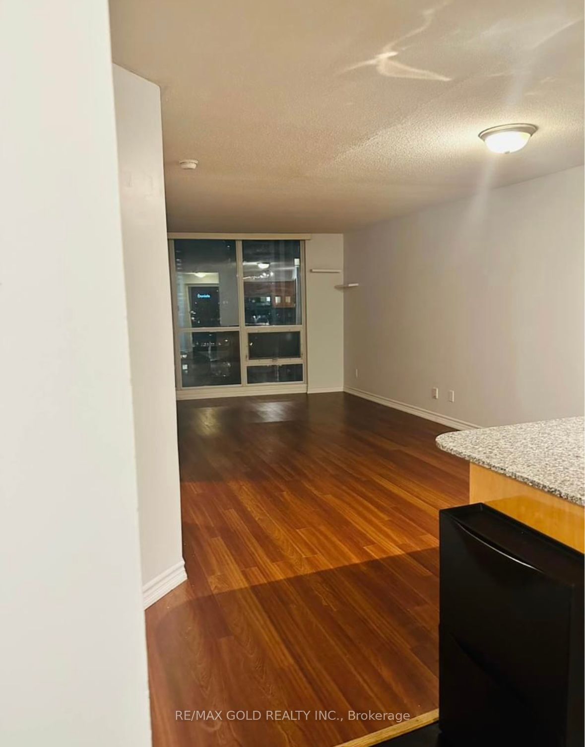 16 Yonge Street #1808