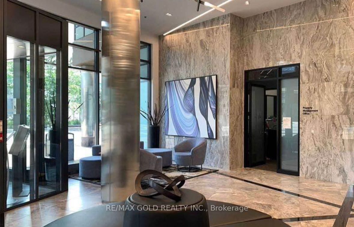 16 Yonge Street #1808