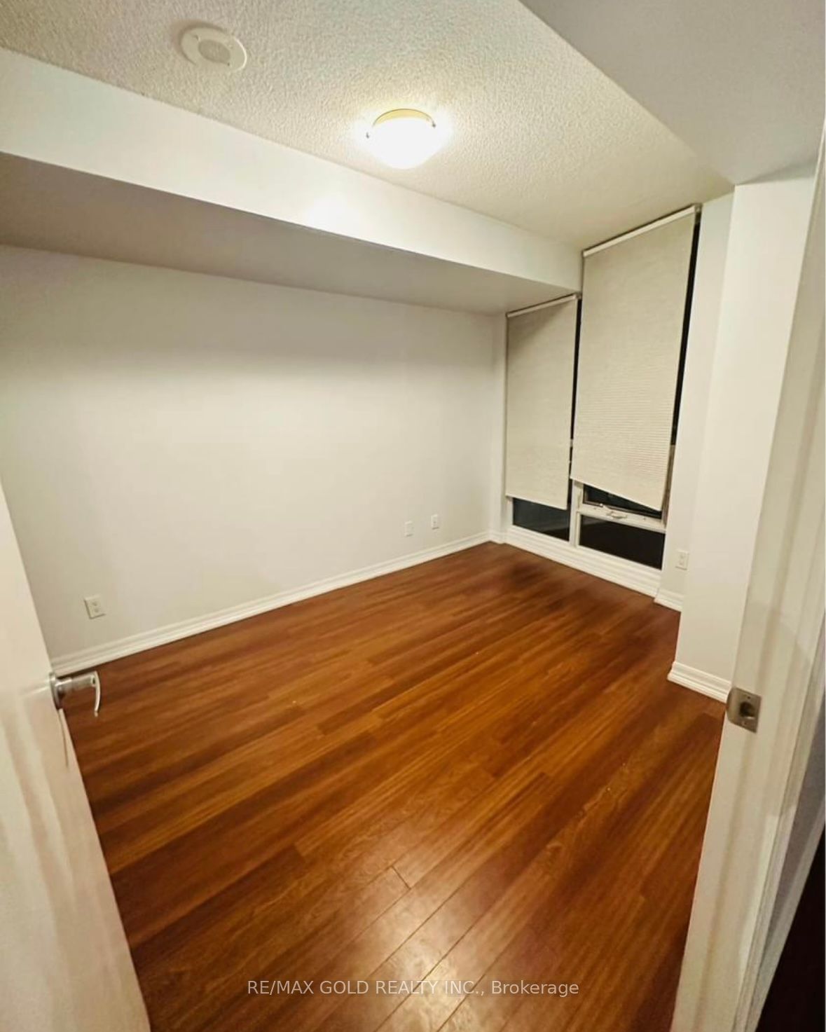16 Yonge Street #1808