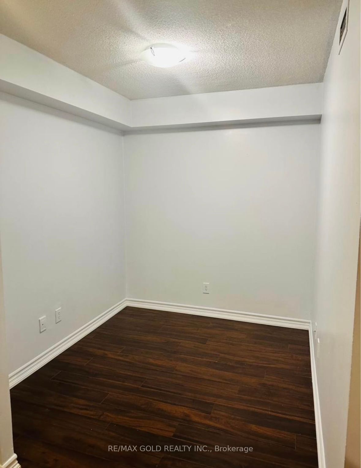 16 Yonge Street #1808