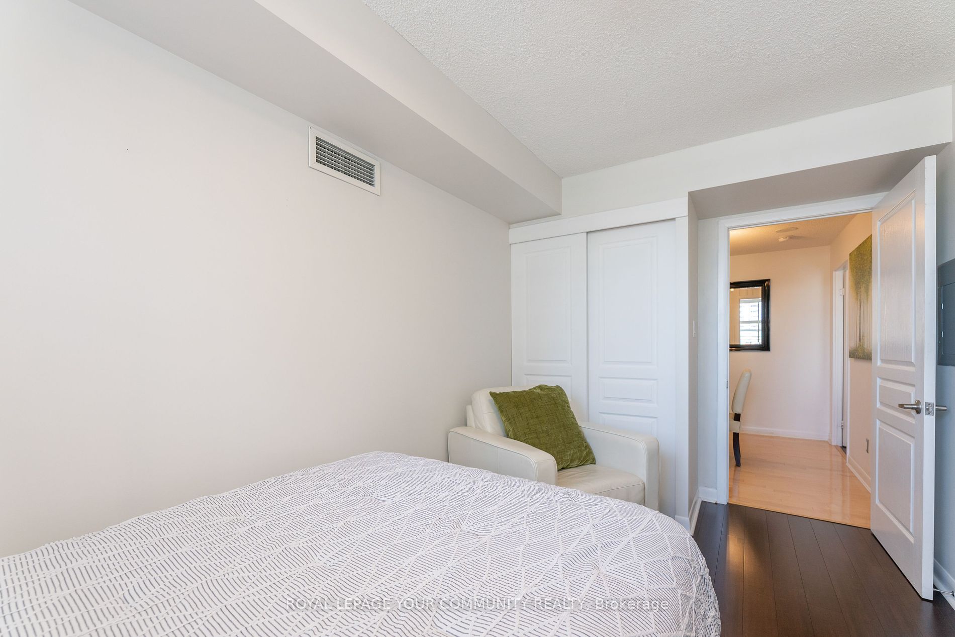 323 Richmond Street E, #707