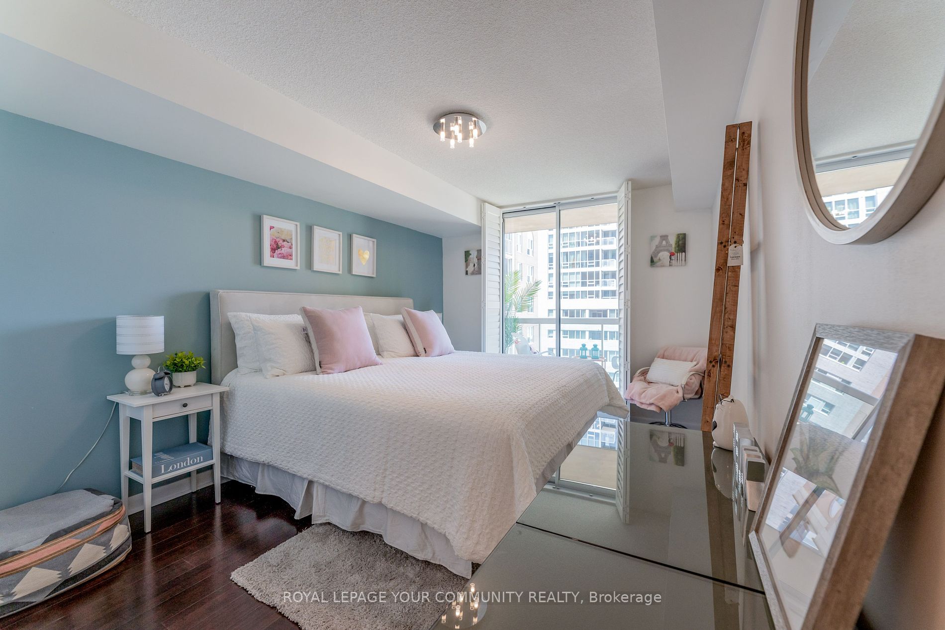 323 Richmond Street E, #707