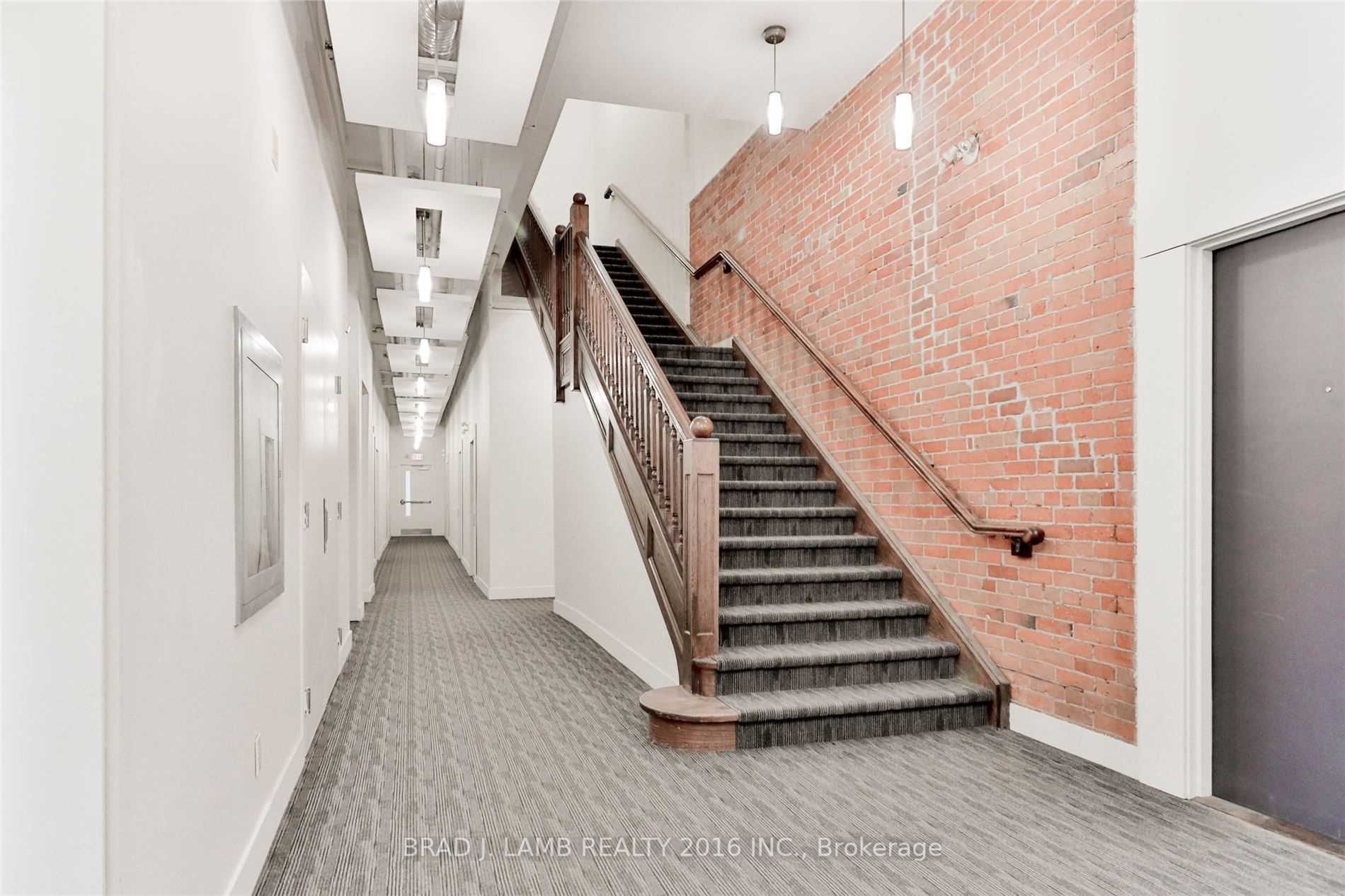 915 King Street W, #409