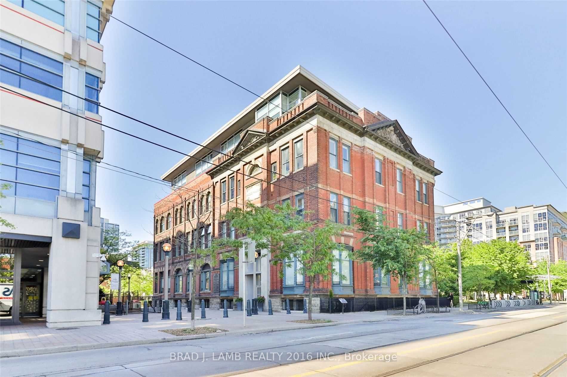 915 King Street W, #409