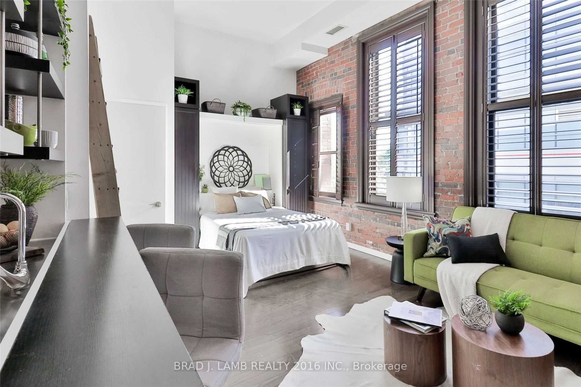 915 King Street W, #409